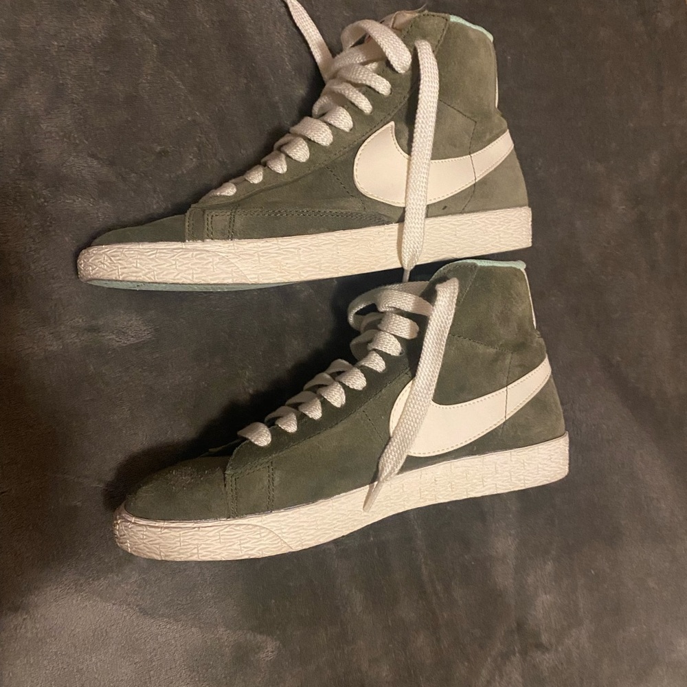 NWOT Nike blazers